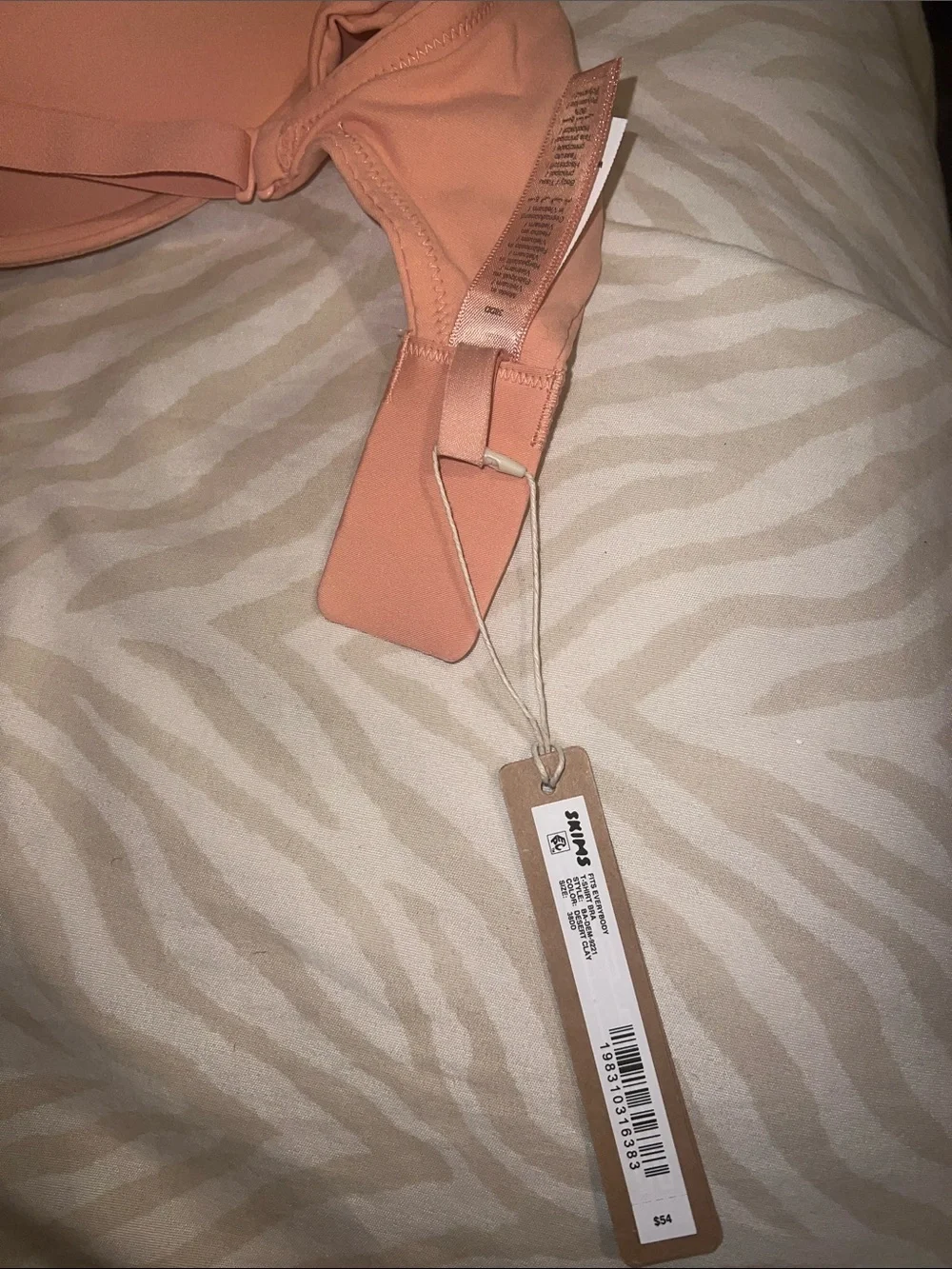 SKIMS T-Shirt Bra - LIMITED EDITION Desert Clay Color - Picture 3 of 4